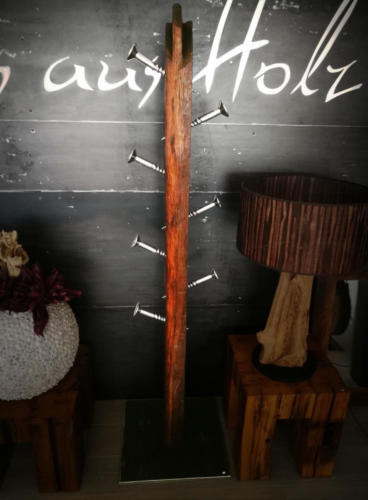 Garderobe "Schrauben"