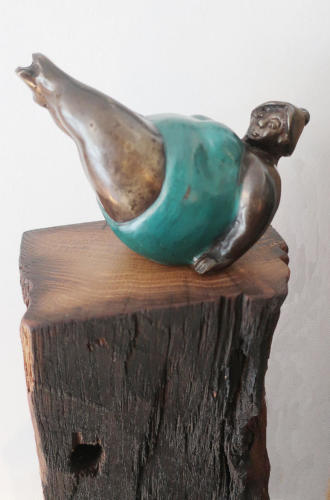 "Dicke Frau " auf Altholz