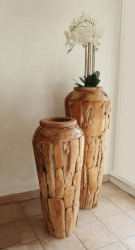 Vasen aus Teakholz