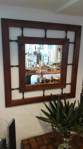 Spiegel mit doppeltem Rahmen