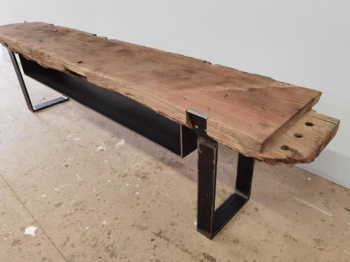 Lowboard mit Fach aus Stahl