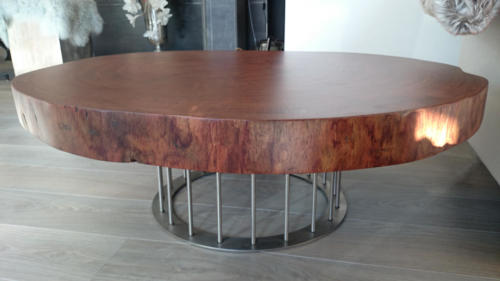 Baumscheiben-Tisch mit Edelstahlfuß